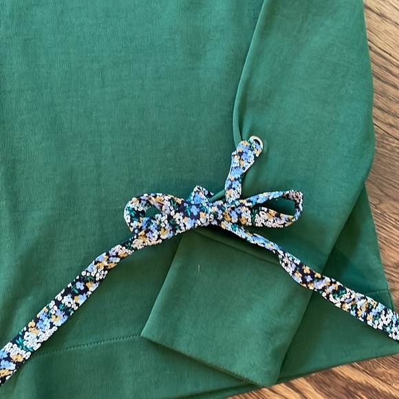 Ann Taylor Sweatshirt - Picture 2 of 5